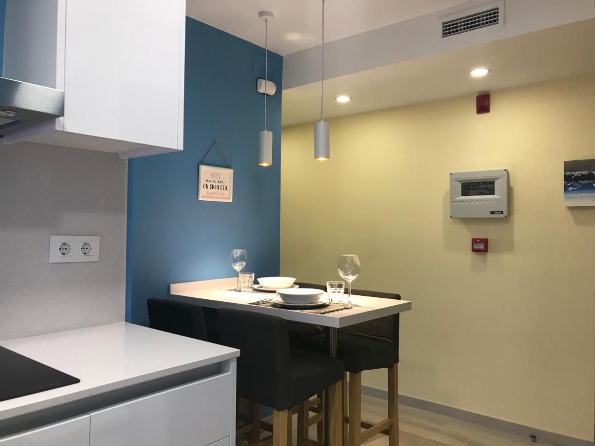 Cerdanyola Centro Apartment เซร์ดันโยลา เดล บาเยส ภายนอก รูปภาพ